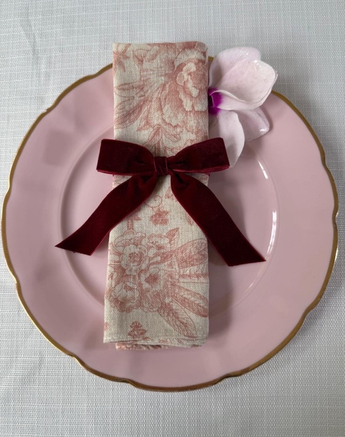 חבק פפיון קטיפה - בורדו