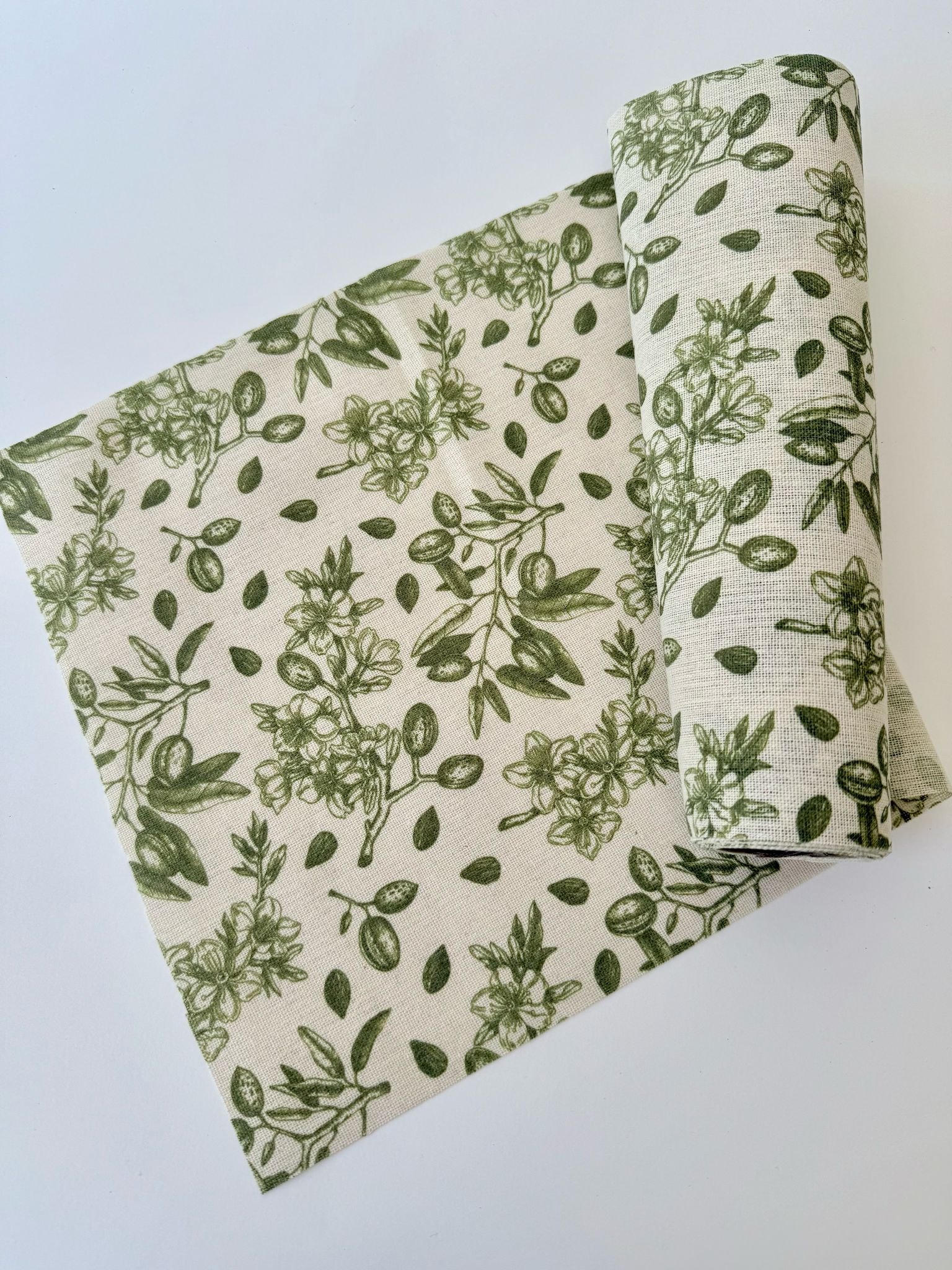 רנר פרח השקד - ירוק זית