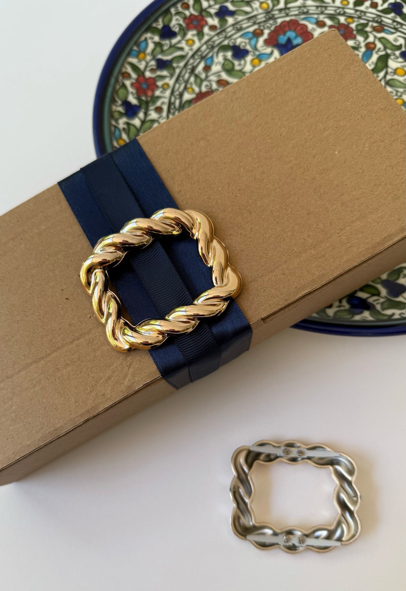 חבק מלבן מטלי - זהב